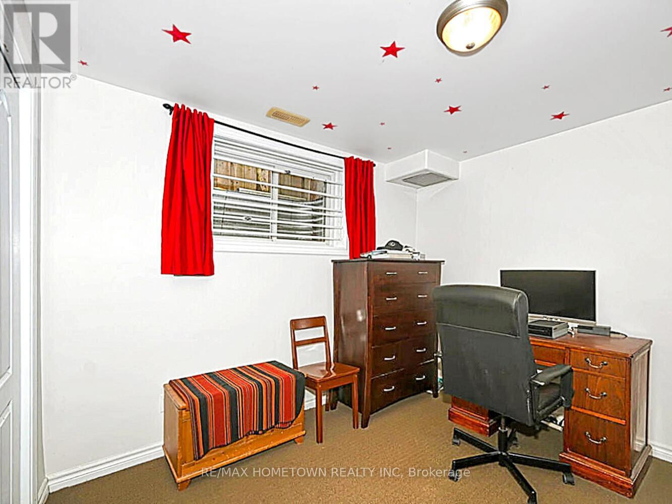 Photo 25 of 16 Regency Place, Brockville ON