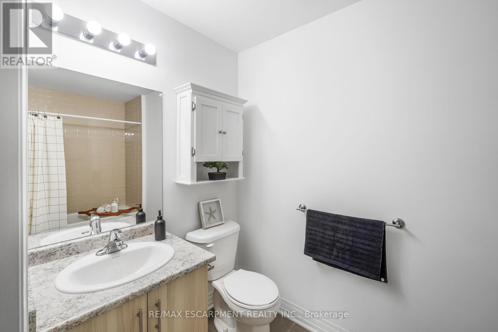 Photo 9 of 222 10 Concord Place, Grimsby ON