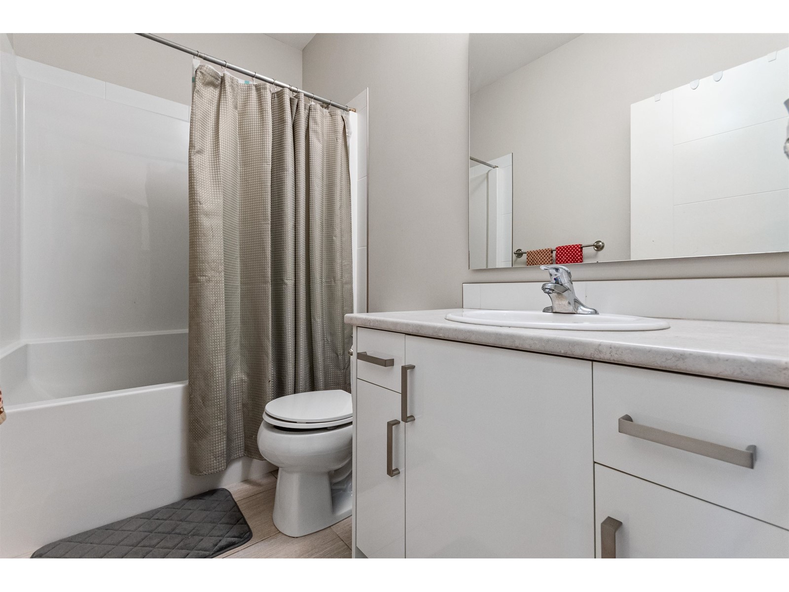 98 8413 MIDTOWN WAY, Chilliwack Proper South, Chilliwack