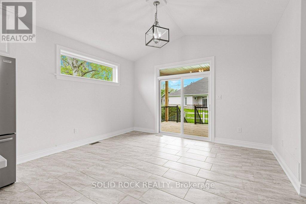 Photo 17 of 30 Lakeview Drive, South Dundas ON