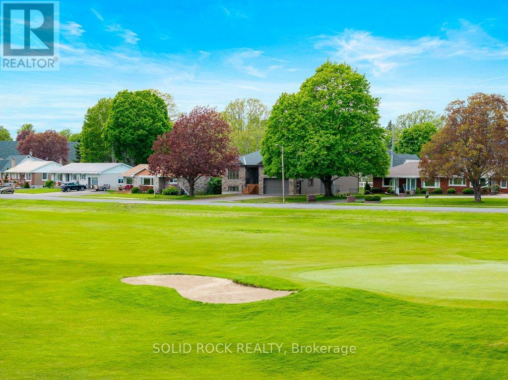 Photo 5 of 30 Lakeview Drive, South Dundas ON