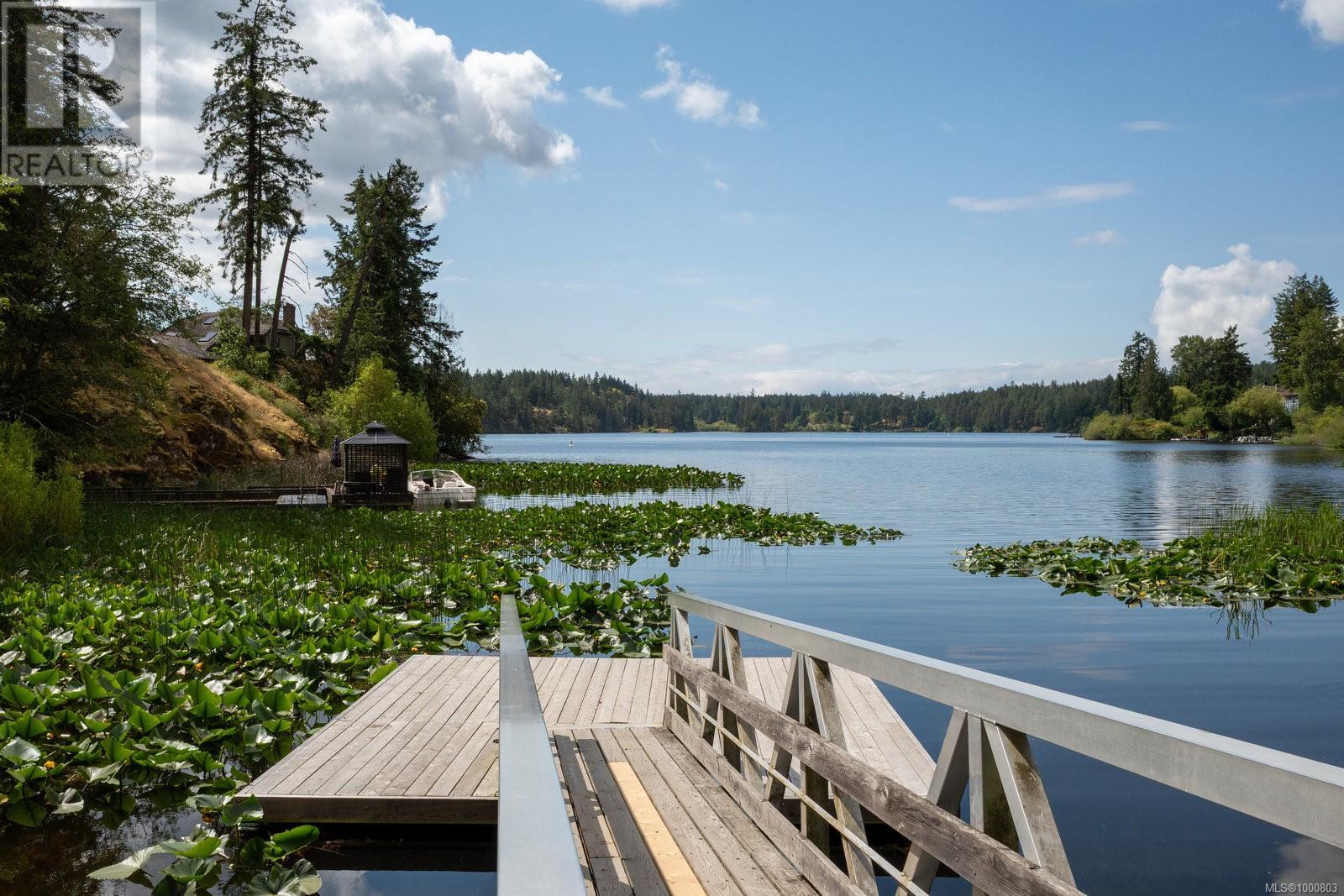  140 Petworth Drive, Saanich