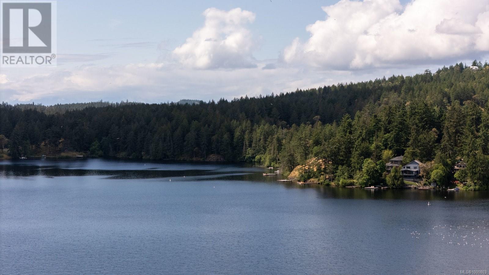  140 Petworth Drive, Saanich