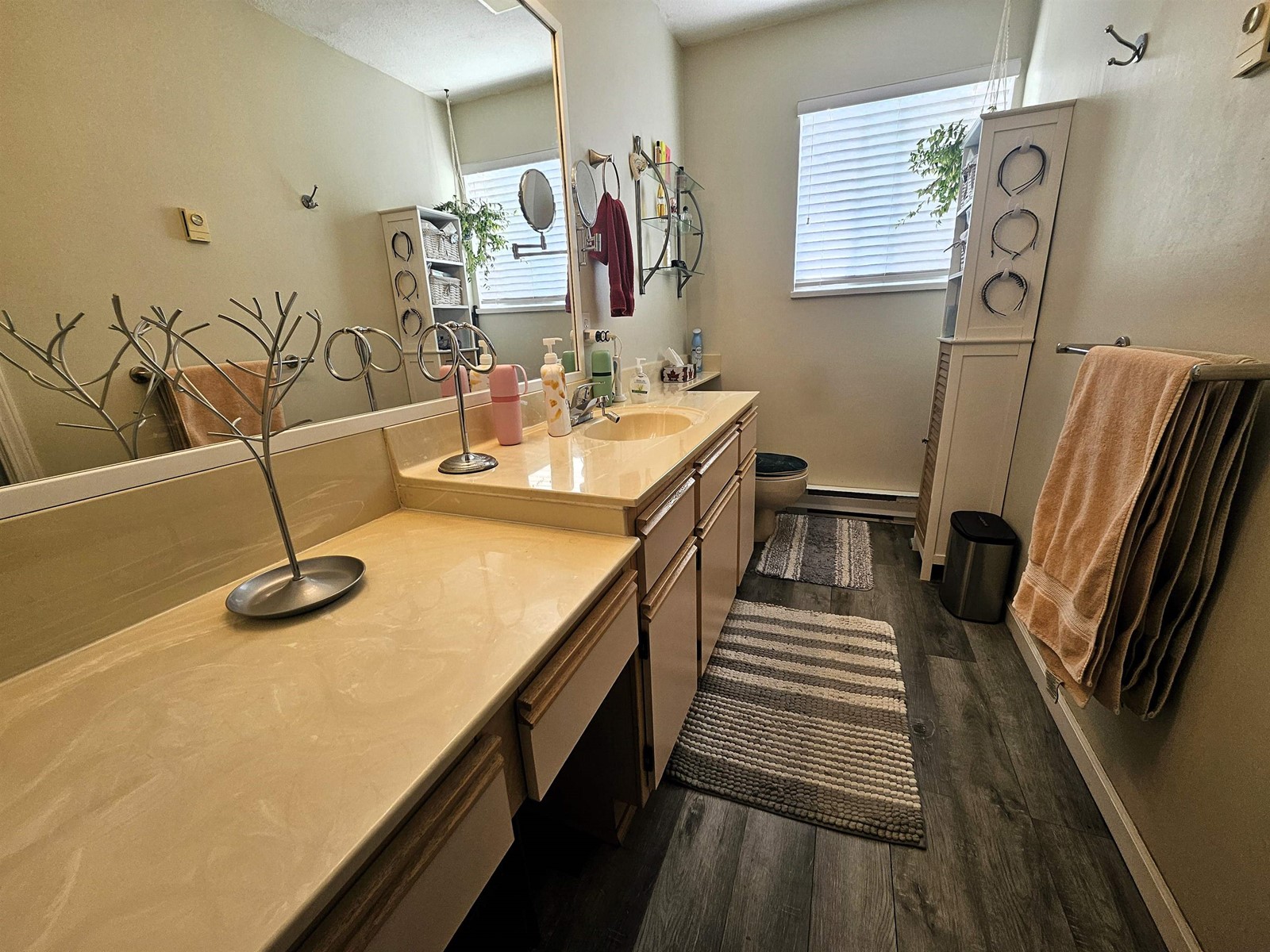 Photo 12 of 208 7837 120 A Street, Surrey BC