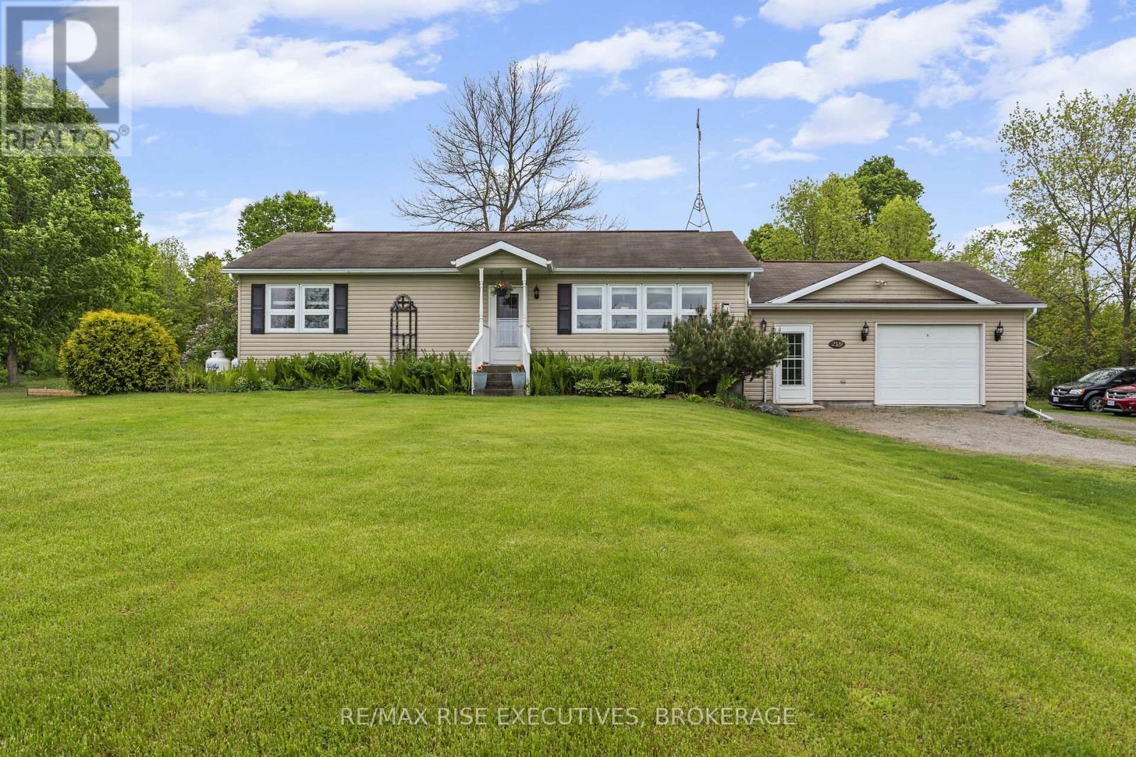 Photo 2 of 2329 Harlem Road, Rideau Lakes ON