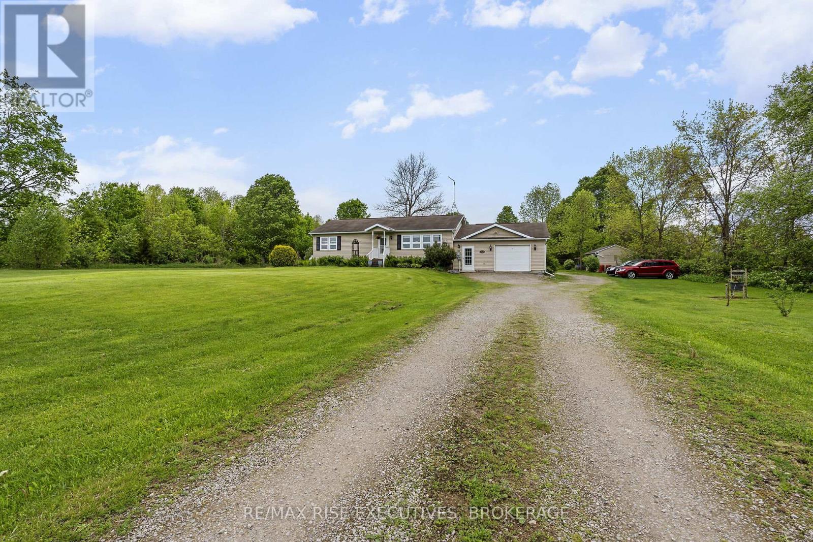 Photo 30 of 2329 Harlem Road, Rideau Lakes ON