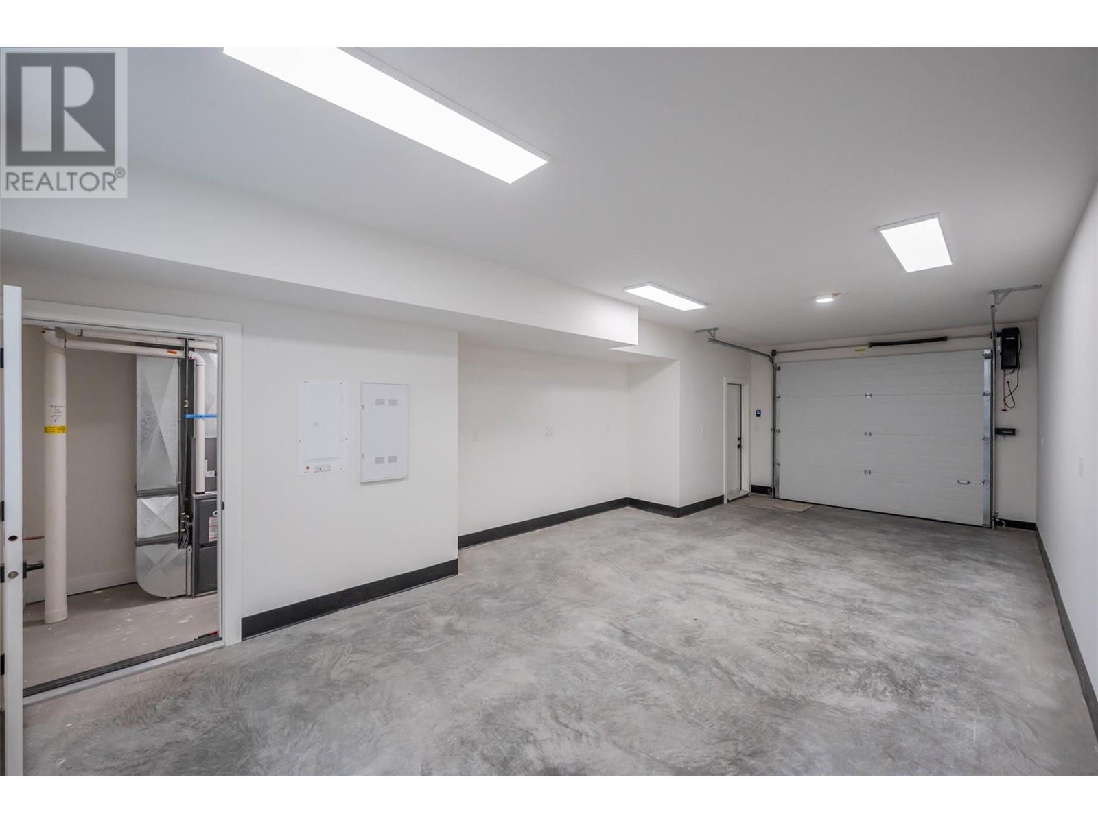 104 770 Argyle Street, Penticton