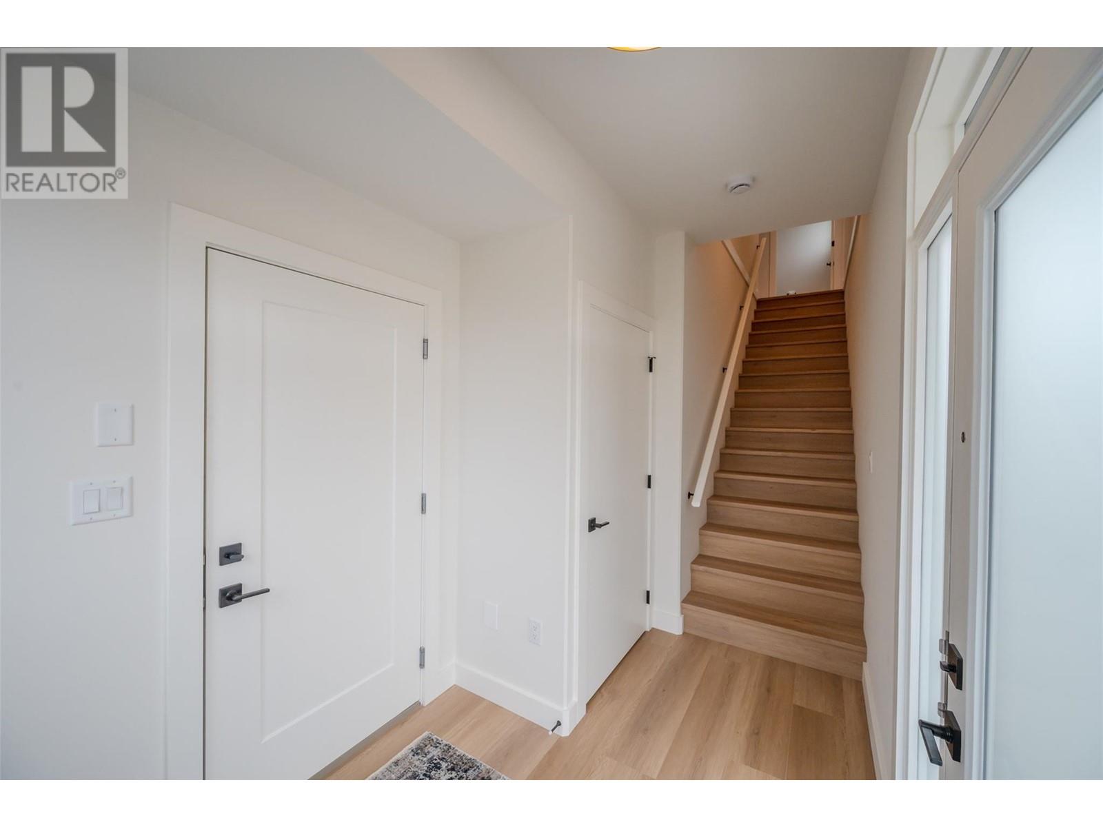 104 770 Argyle Street, Penticton