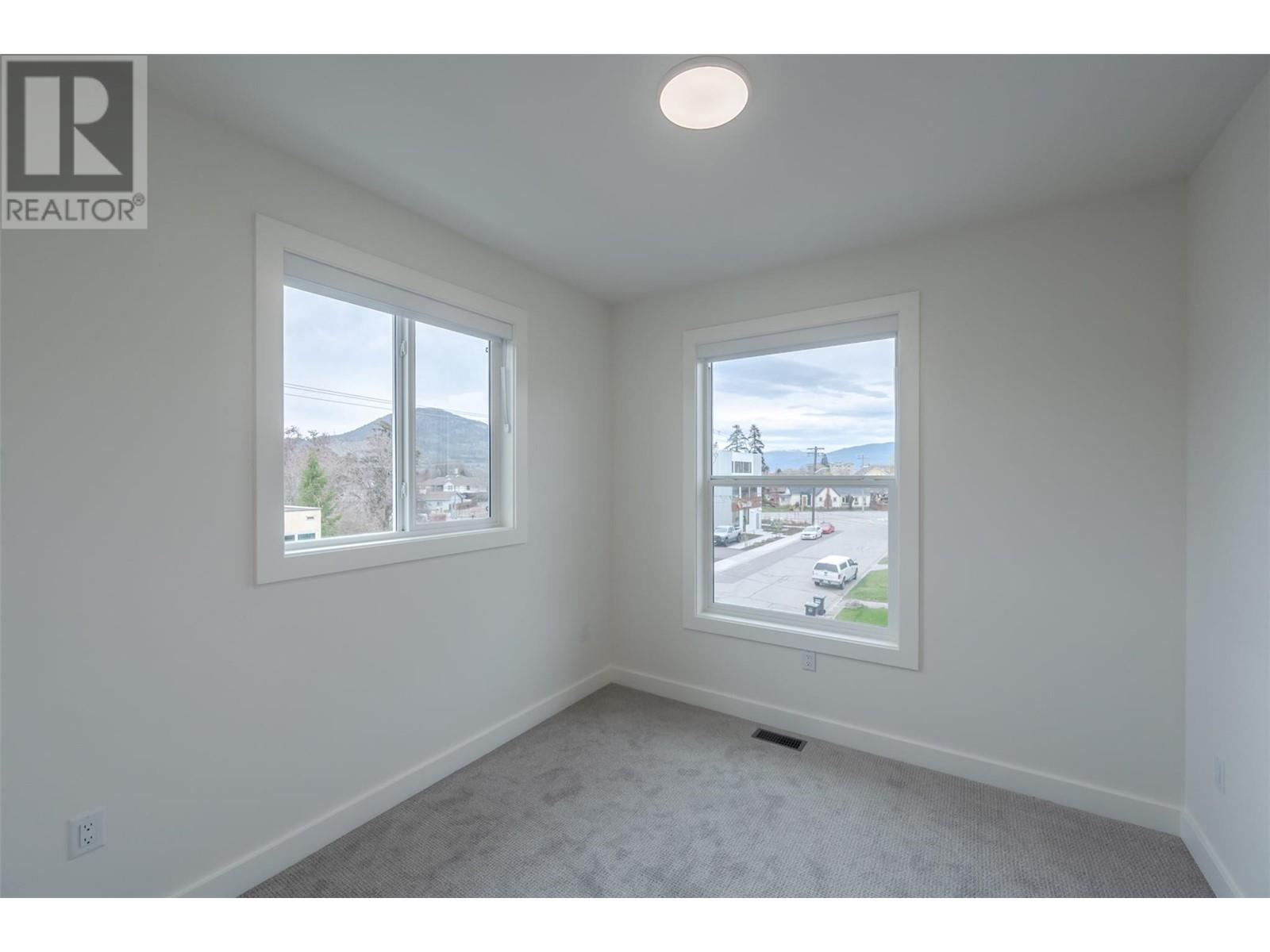 107 770 Argyle Street, Penticton