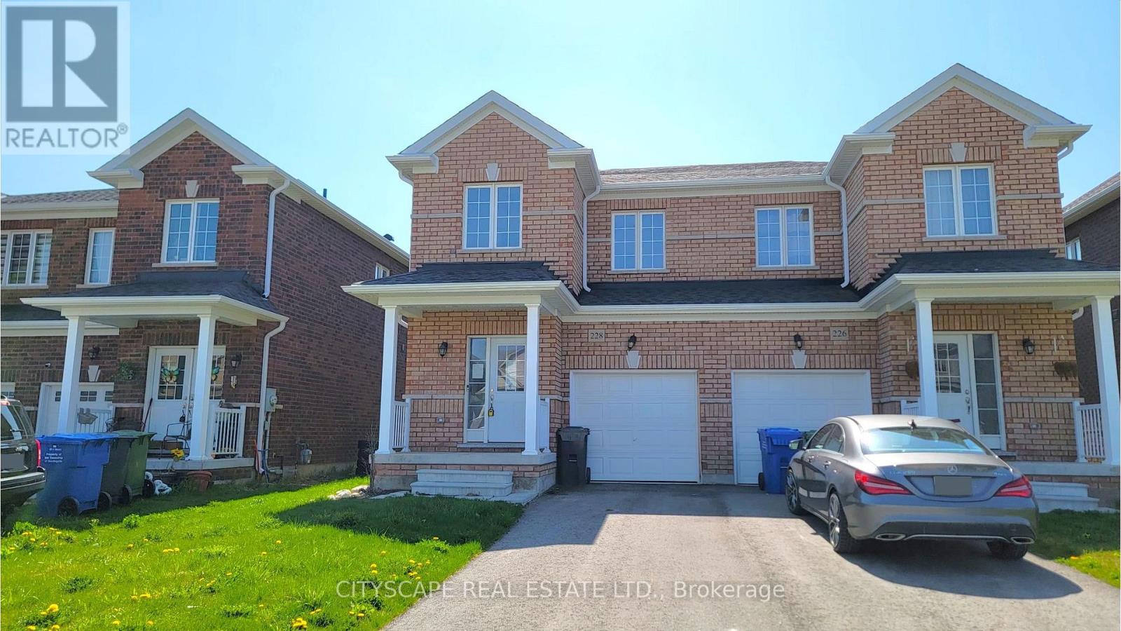 Photo 2 of 228 Ridley Crescent, Southgate ON