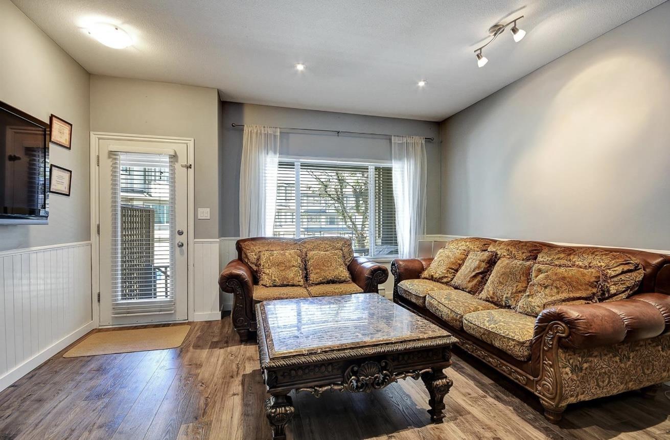 Photo 3 of 49 18701 66 Avenue, Surrey BC