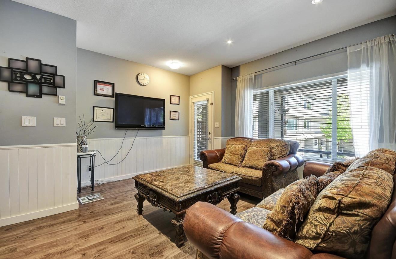 Photo 4 of 49 18701 66 Avenue, Surrey BC