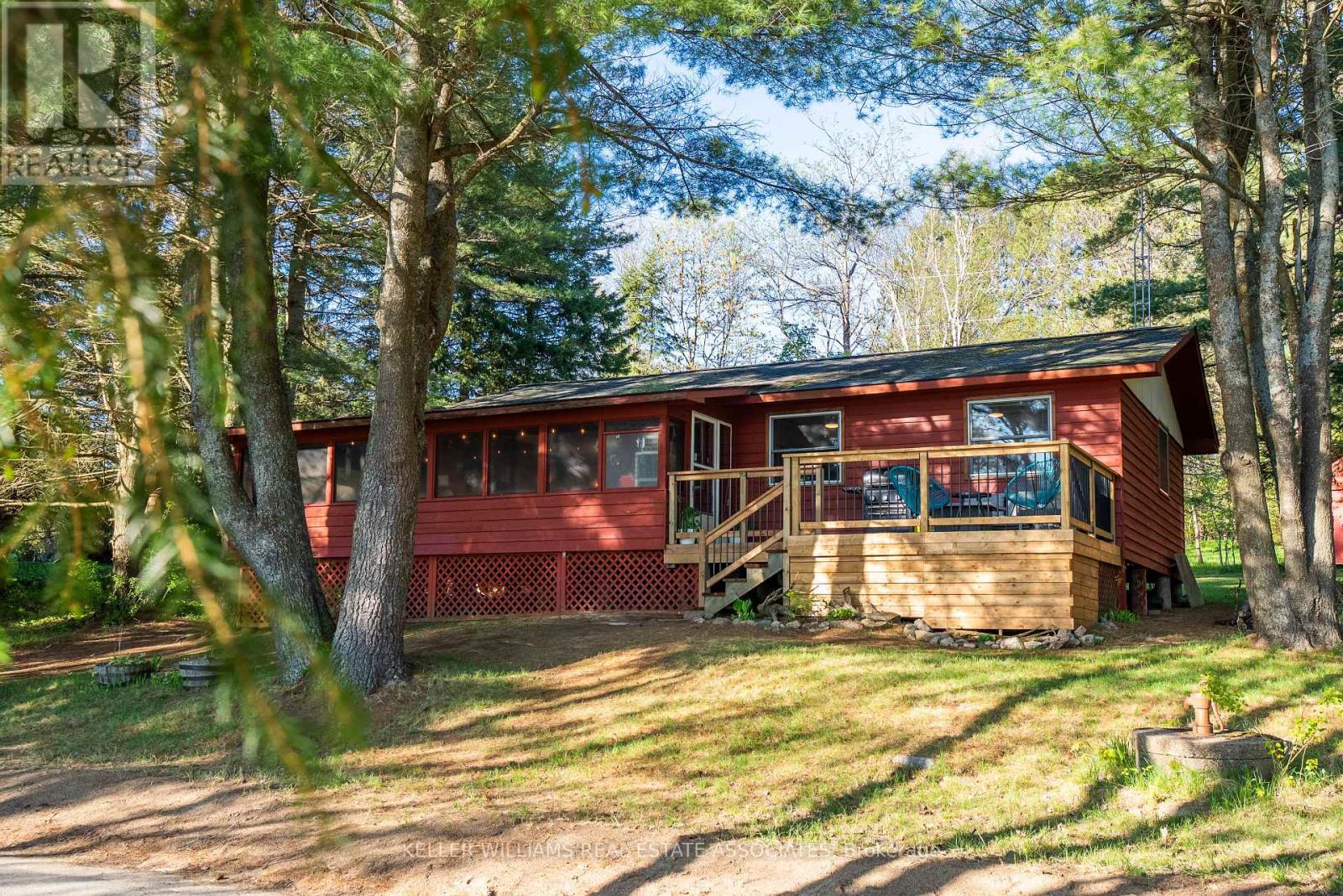 Photo 1 of 1052 Hammond Road, Lake Of Bays ON