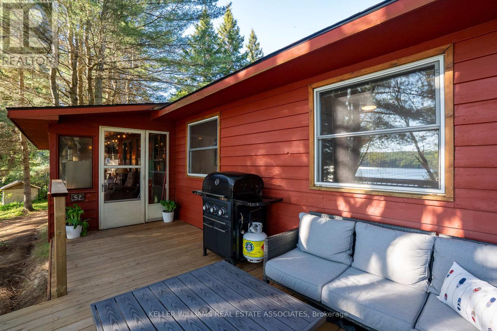 Photo 3 of 1052 Hammond Road, Lake Of Bays ON