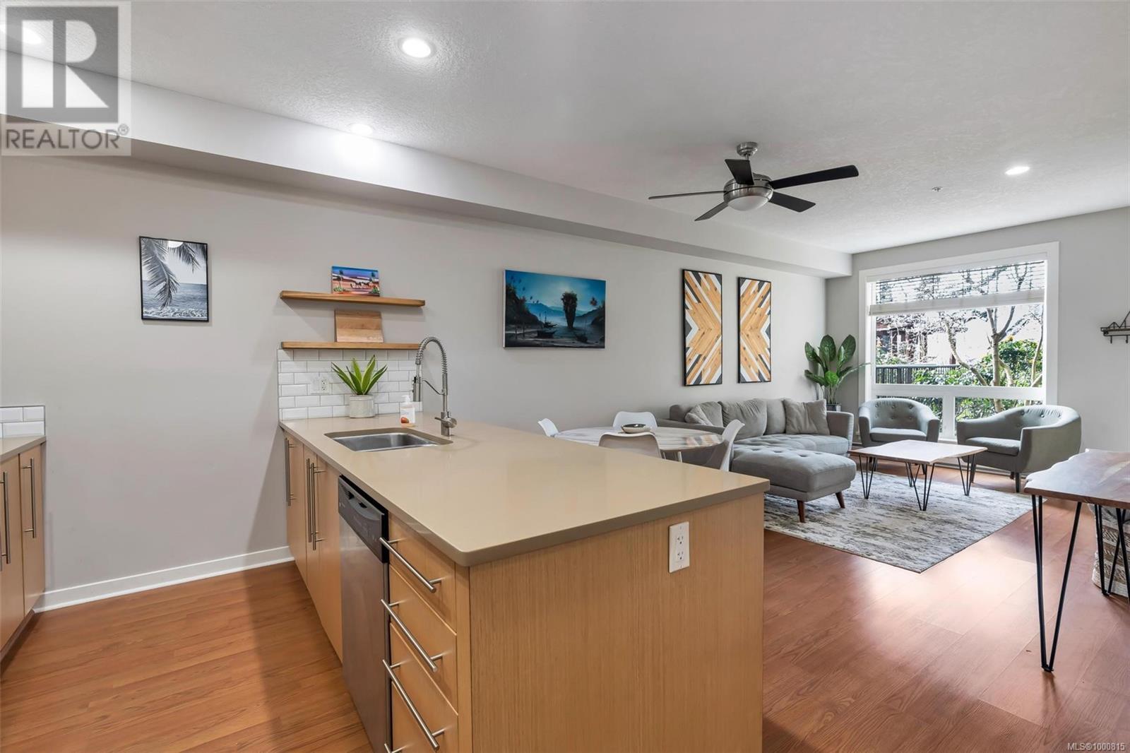 107 4529 West Saanich Road, Saanich