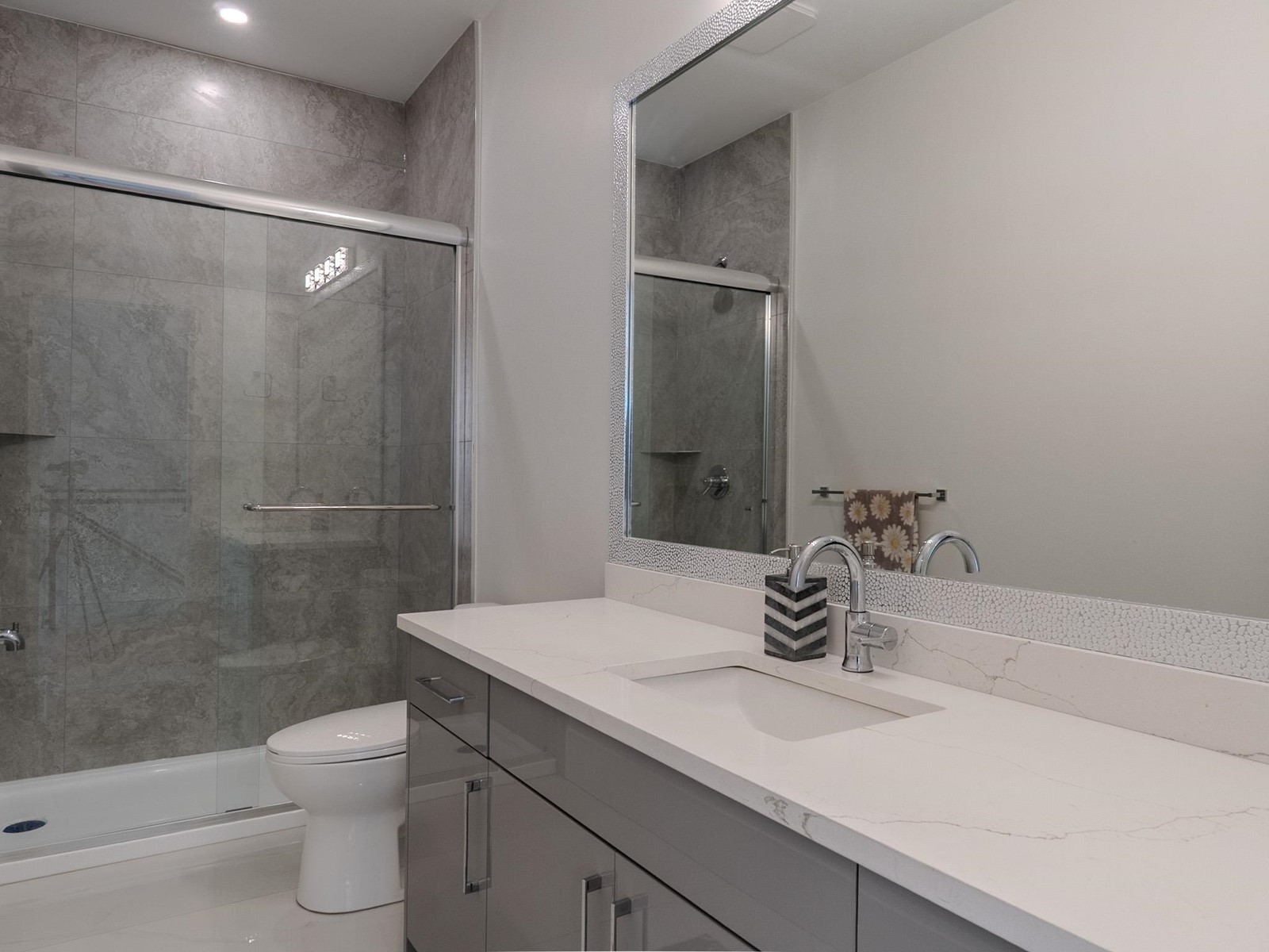 2485 GUILFORD DRIVE, Abbotsford