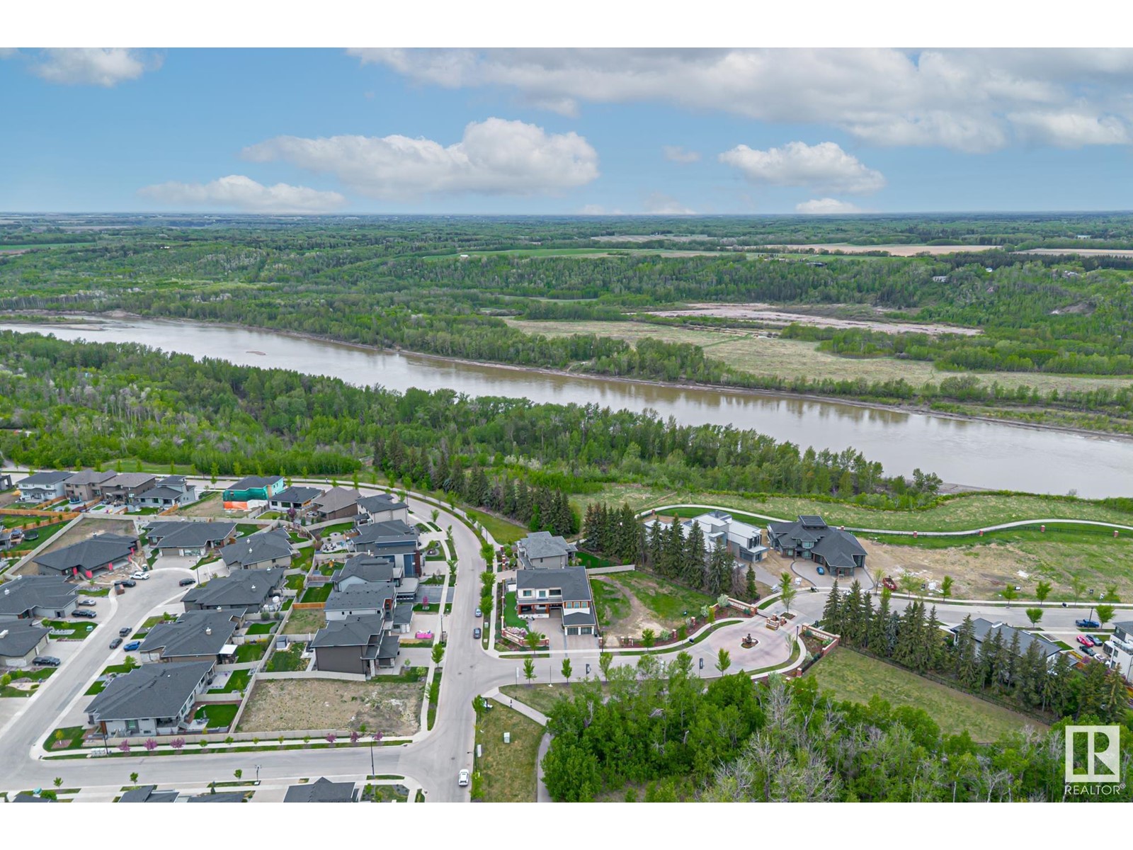Photo 9 of 22 3466 Keswick Bv Sw, Edmonton AB