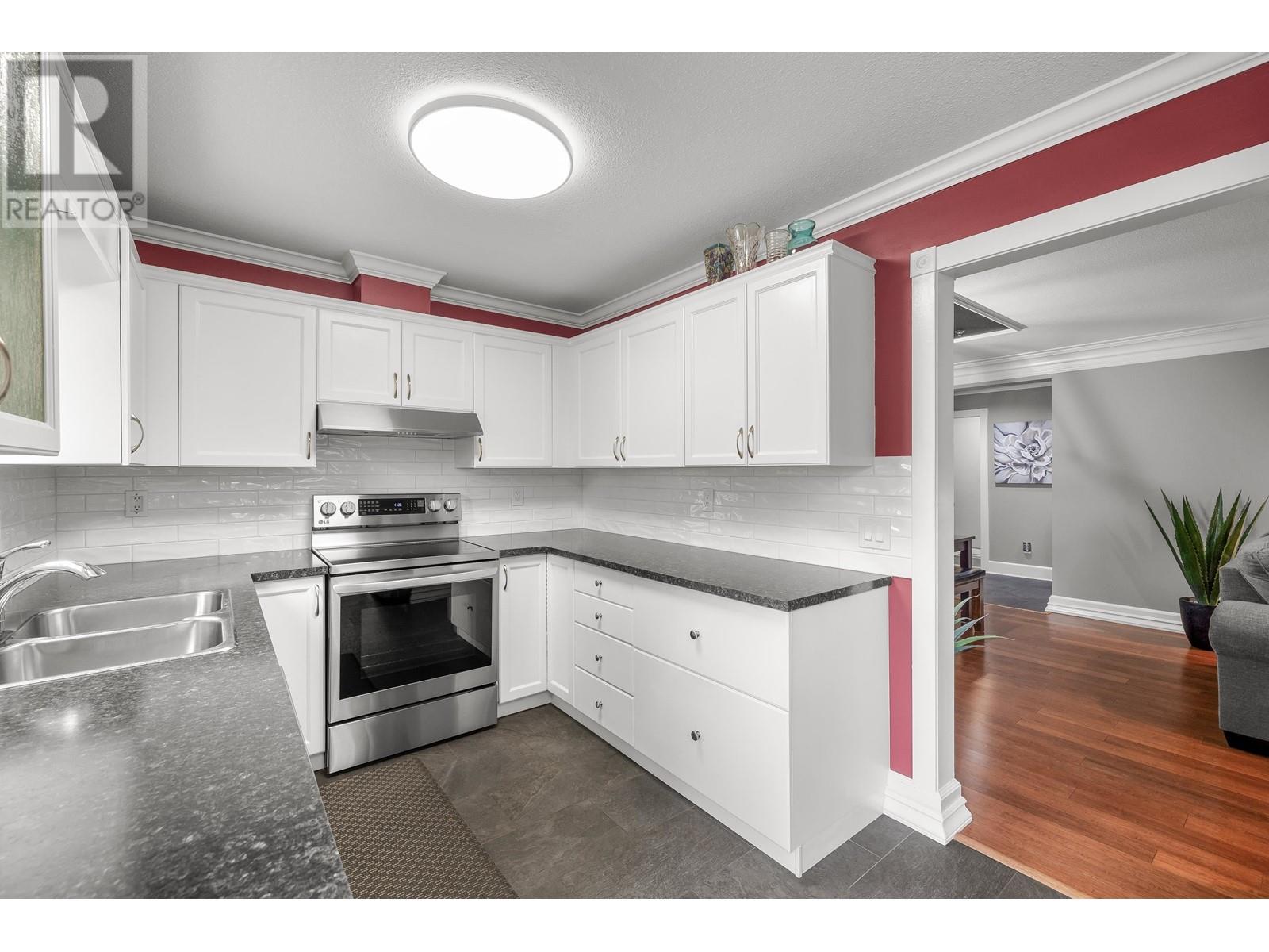 106 19121 FORD ROAD, Pitt Meadows real estate listing R3006025