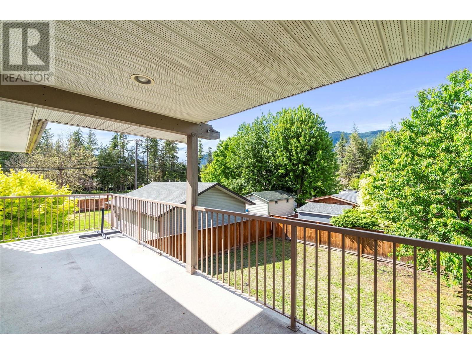  502 Spruce Street, Sicamous