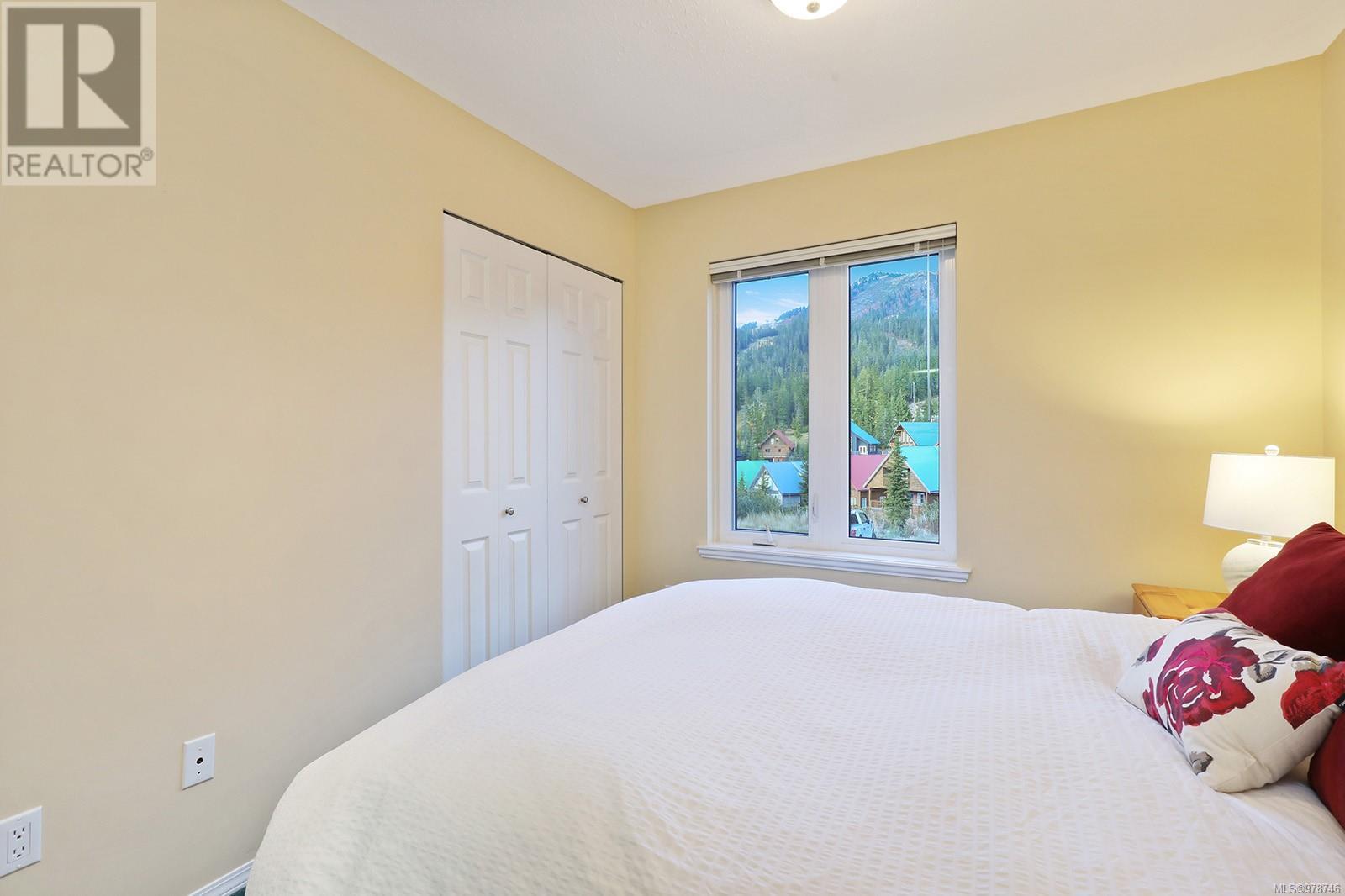 111 1320 Henry Rd, Courtenay real estate listing 978746