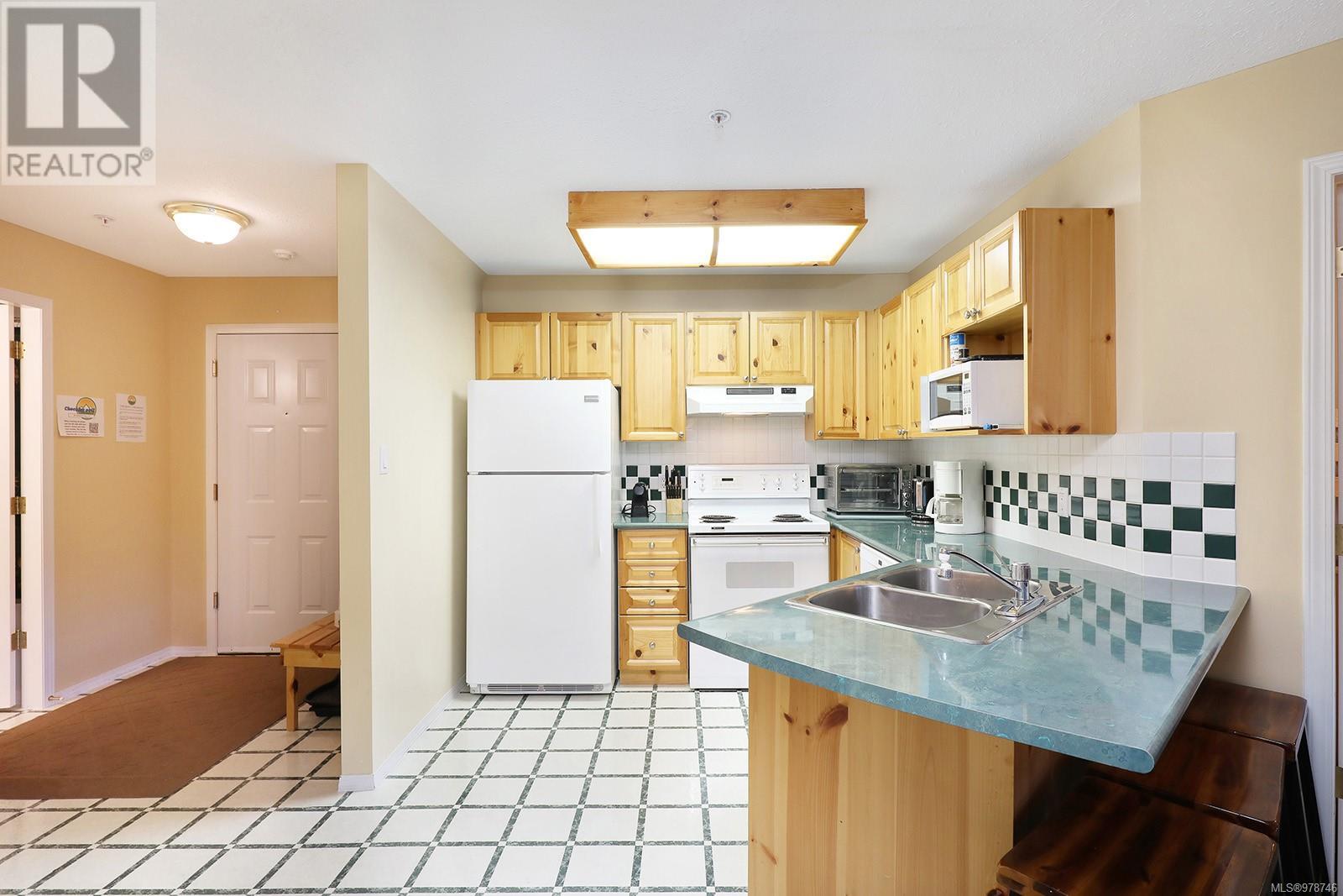 111 1320 Henry Rd, Courtenay real estate listing 978746