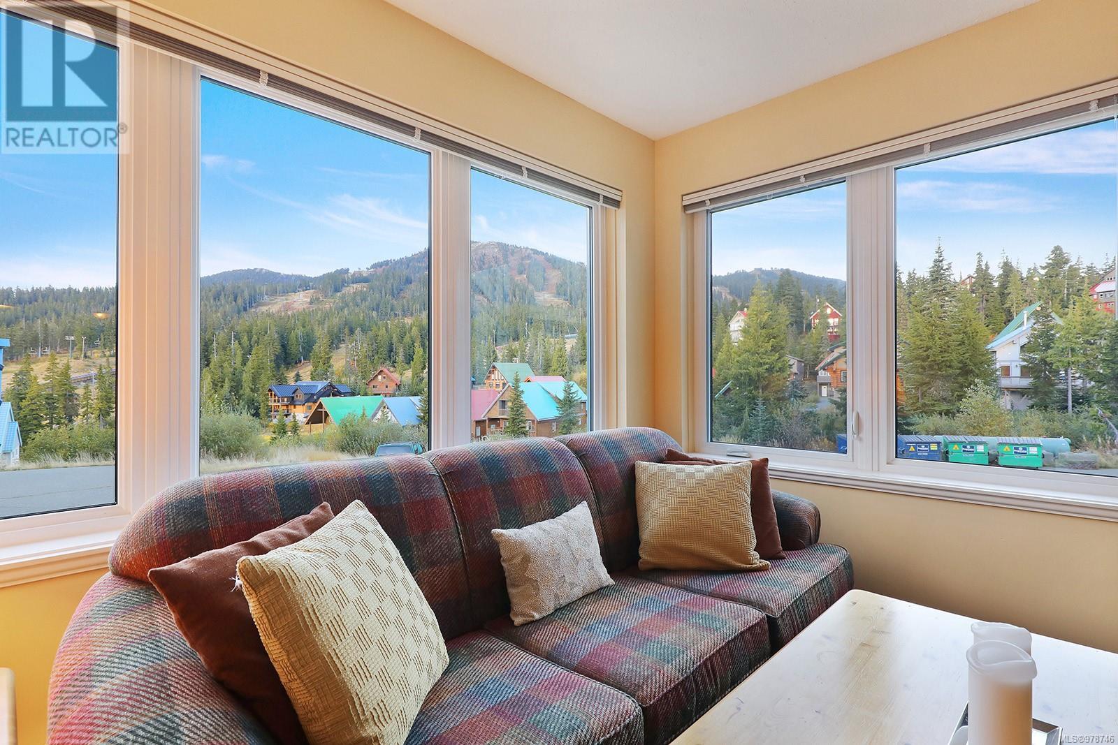 111 1320 Henry Rd, Courtenay real estate listing 978746
