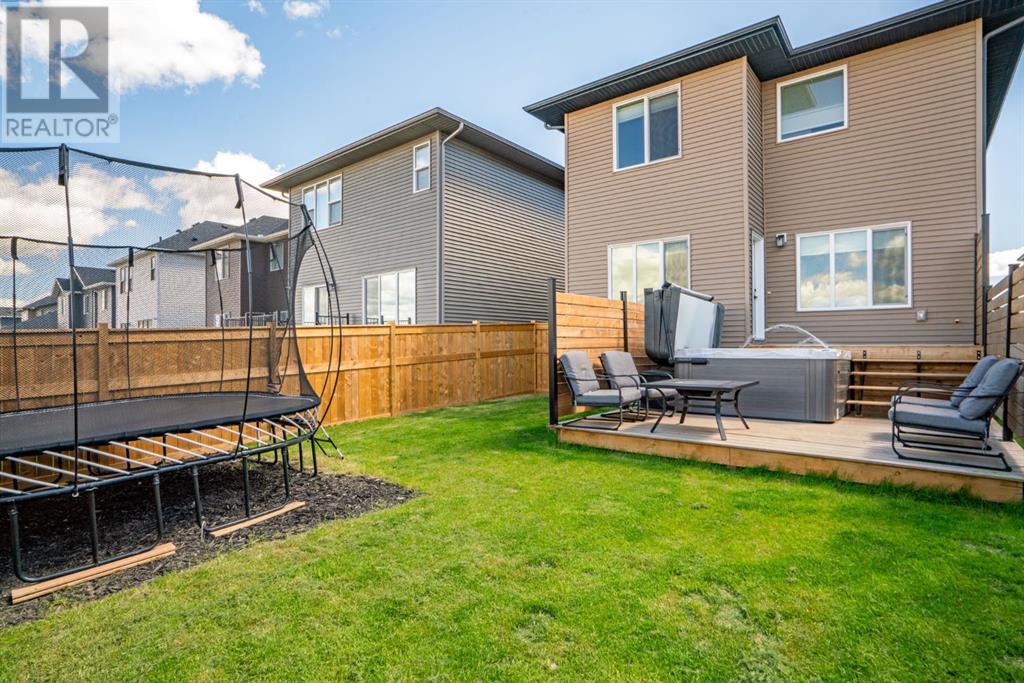 40 Emberside Green, Cochrane