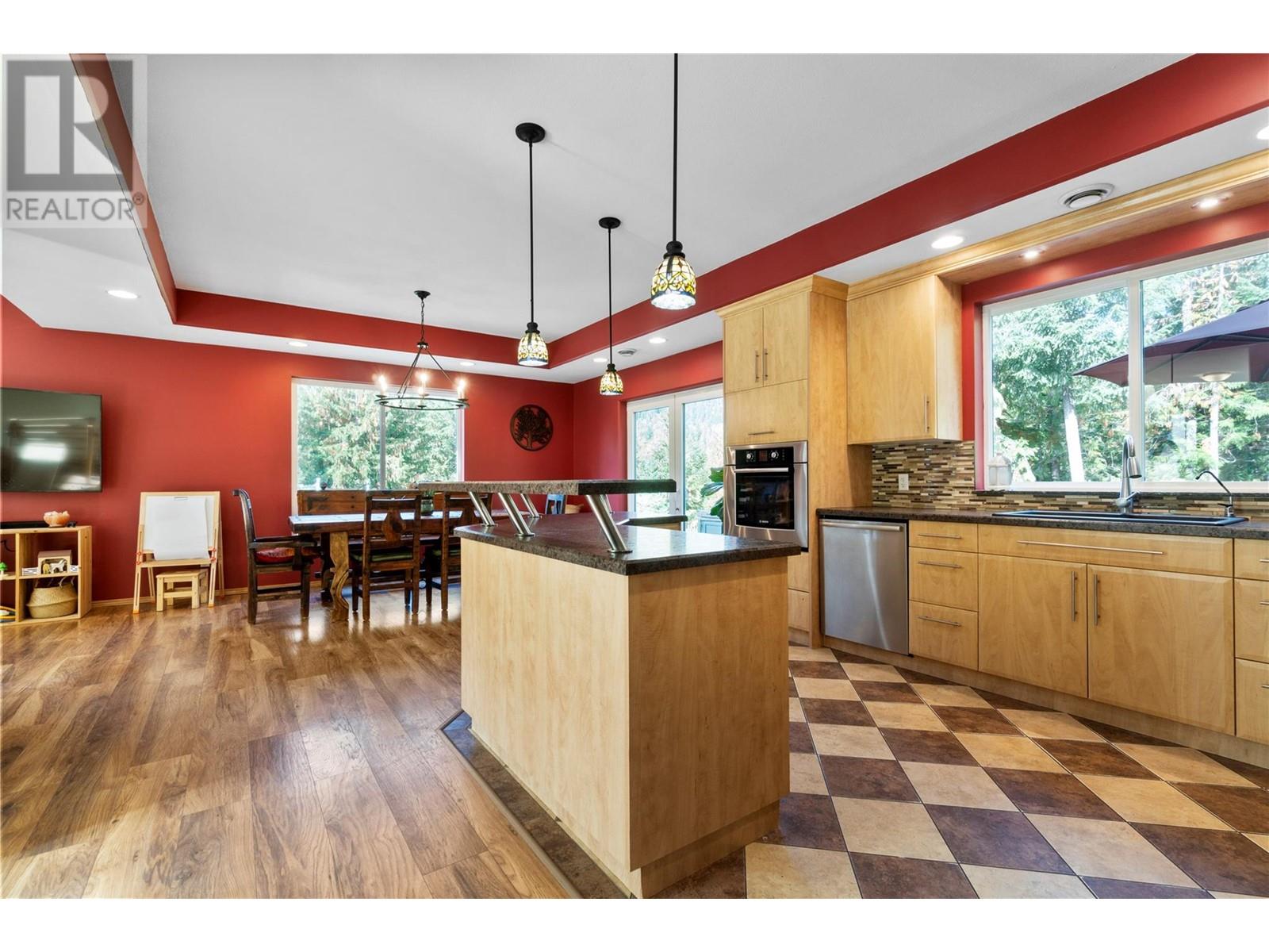  1534 Recline Ridge Road, Tappen