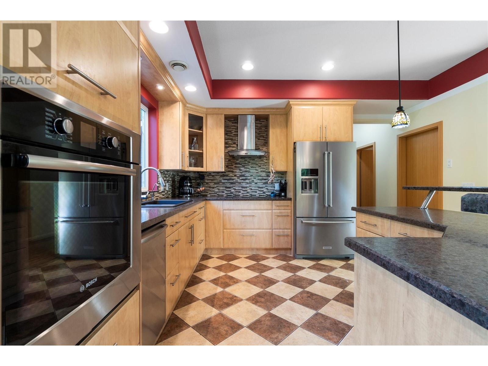  1534 Recline Ridge Road, Tappen