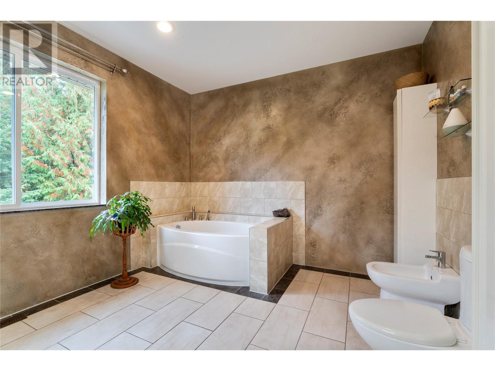  1534 Recline Ridge Road, Tappen