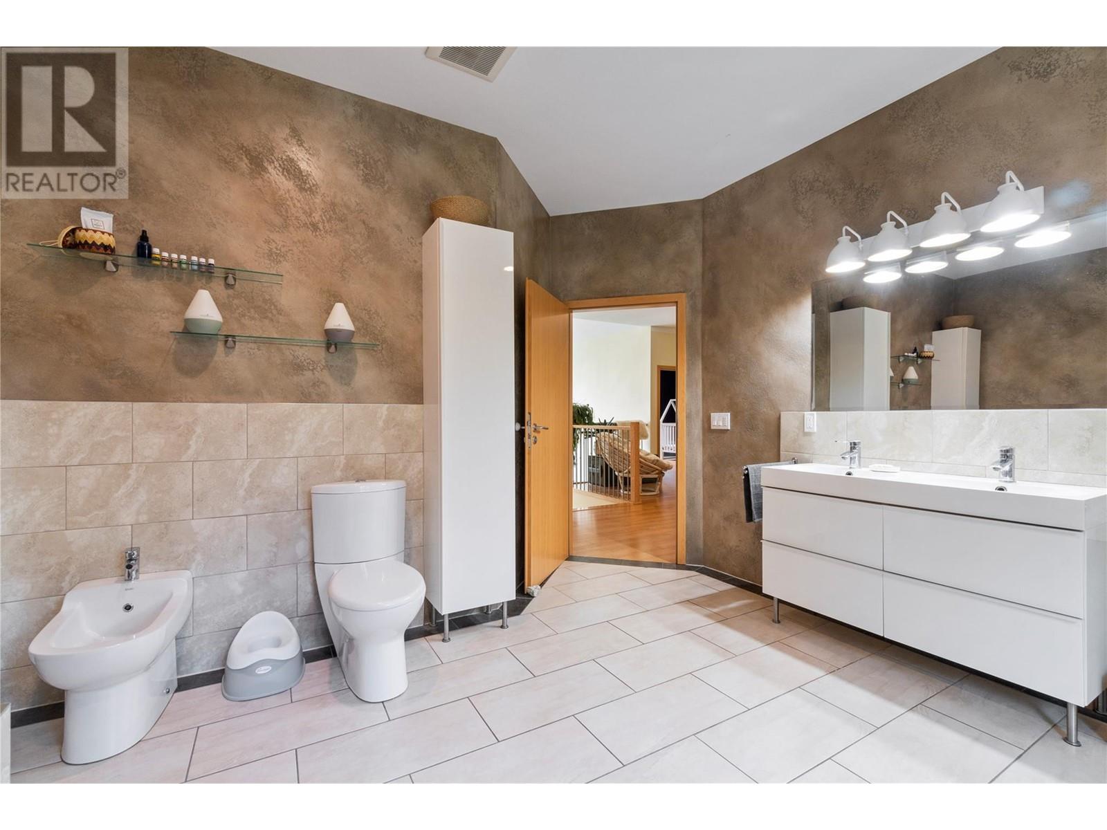  1534 Recline Ridge Road, Tappen