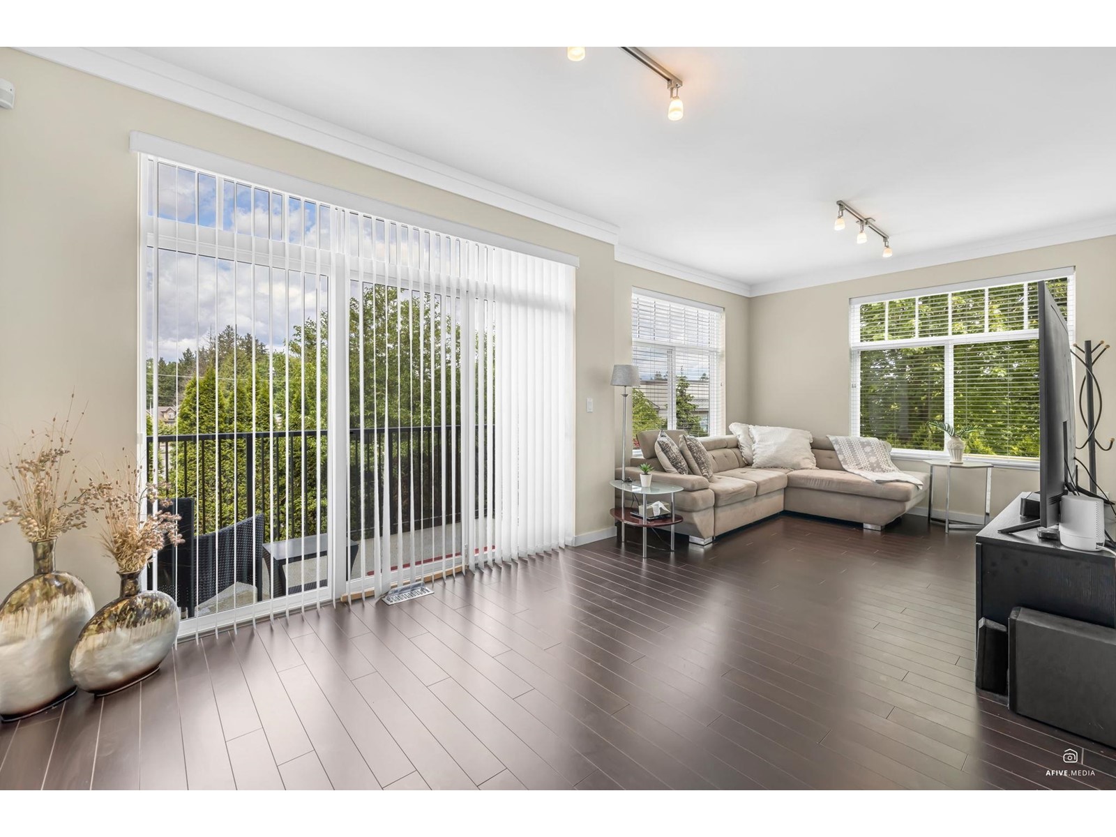 Photo 11 of 36 14356 63 A Avenue, Surrey BC