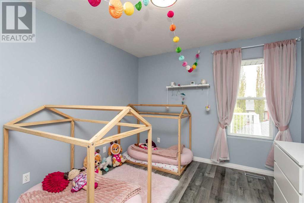 3 Regal Close, Lacombe