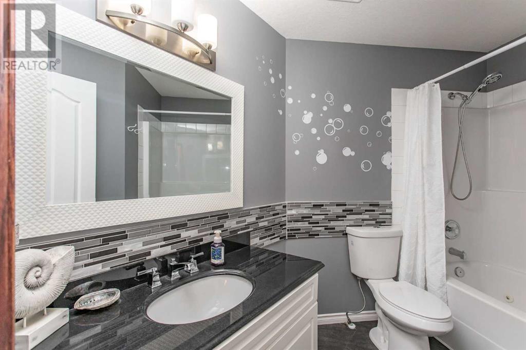 3 Regal Close, Lacombe