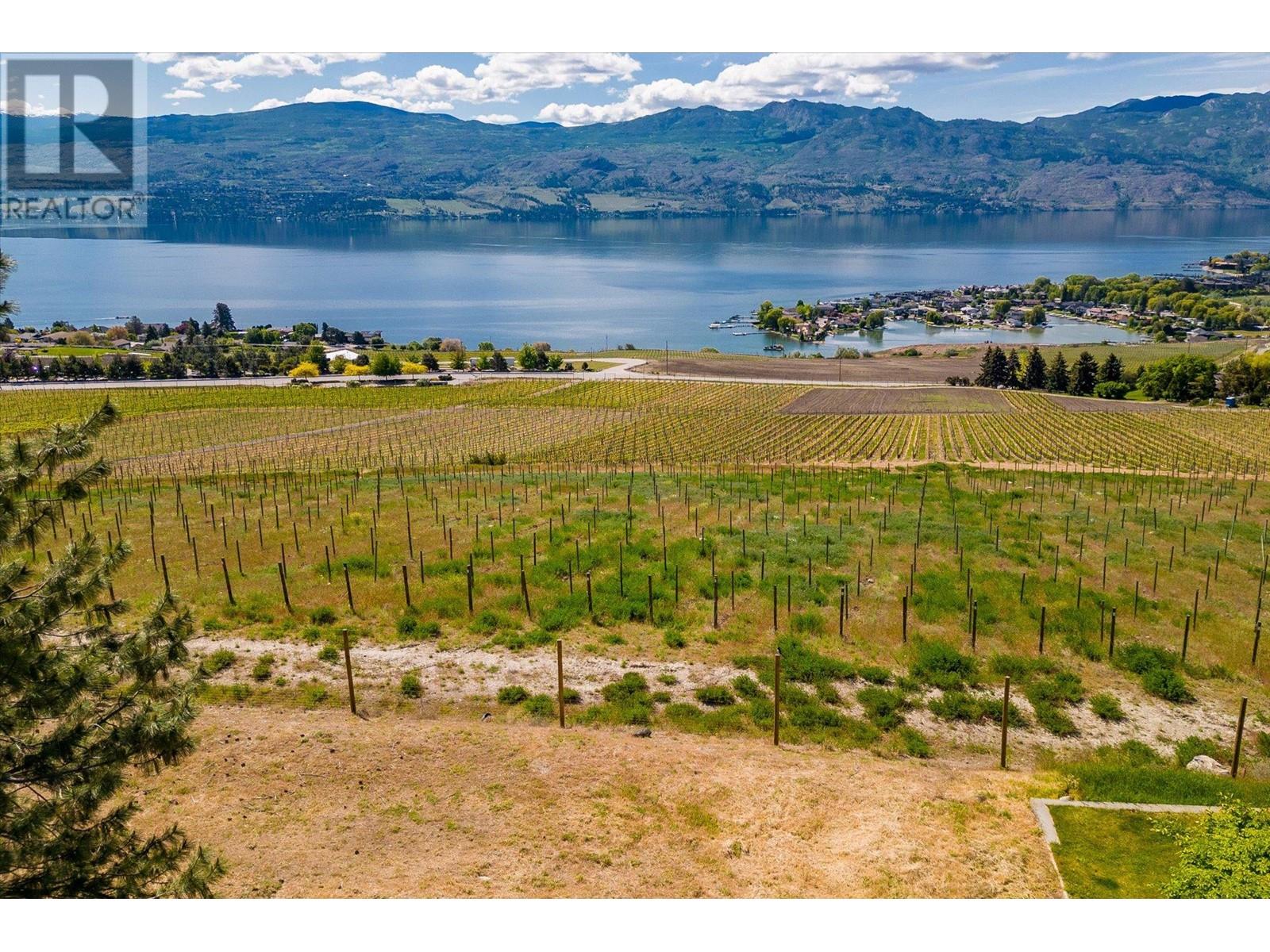  1345 Gregory Road, West Kelowna