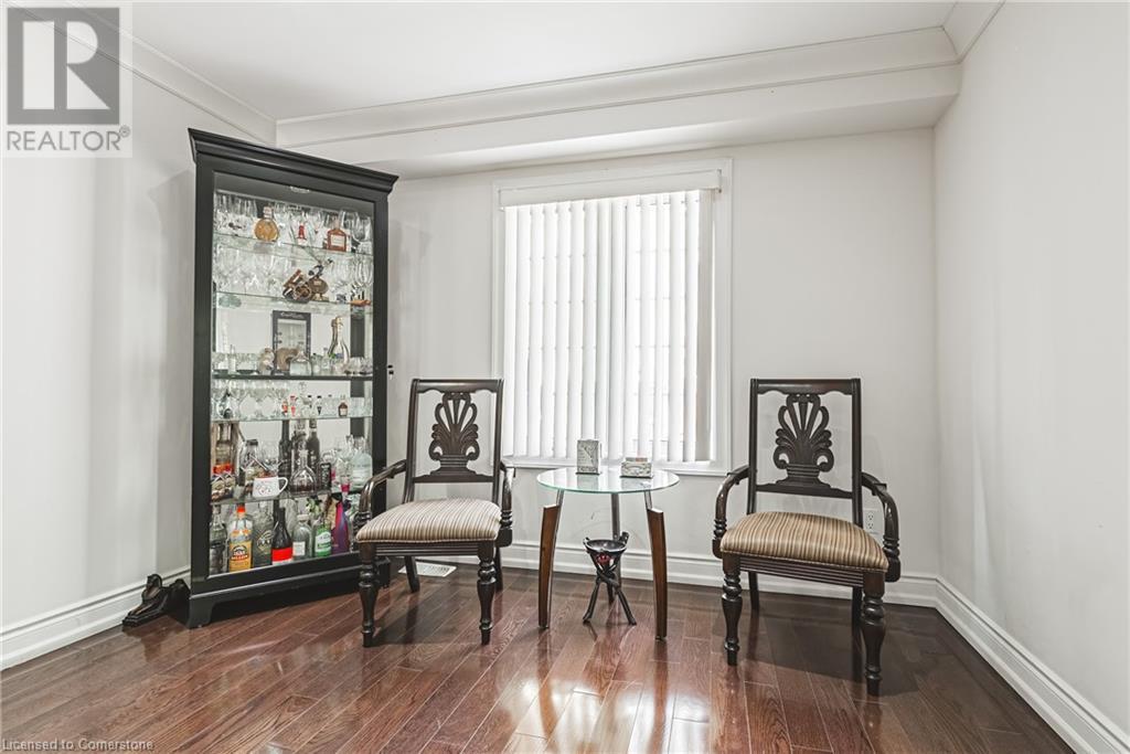 Photo 13 of 5008 Willowood Drive, Mississauga ON