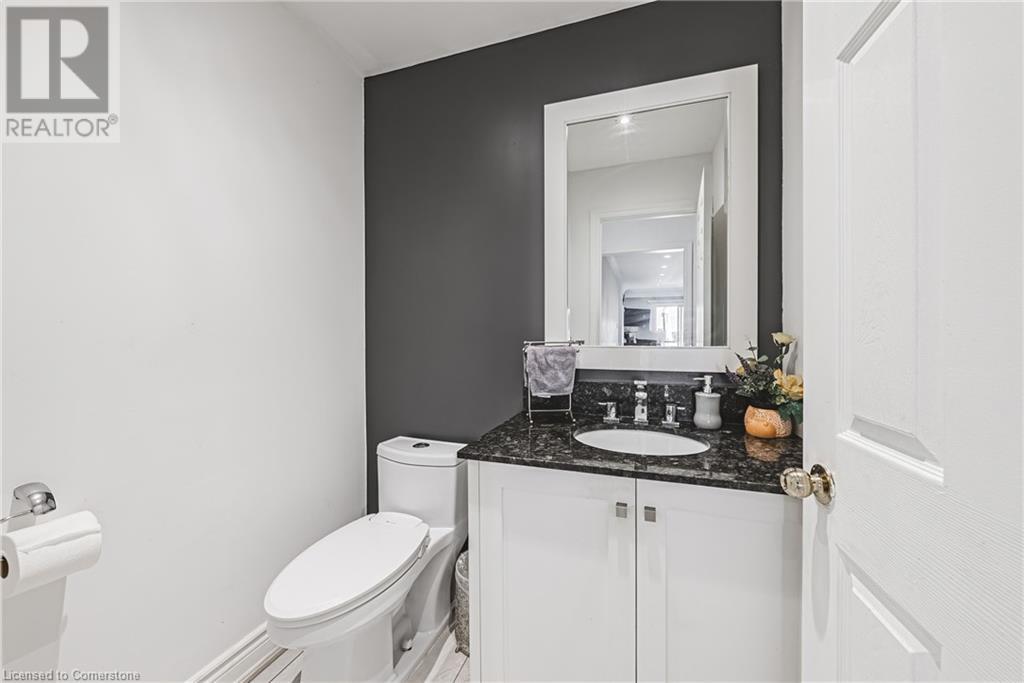Photo 14 of 5008 Willowood Drive, Mississauga ON