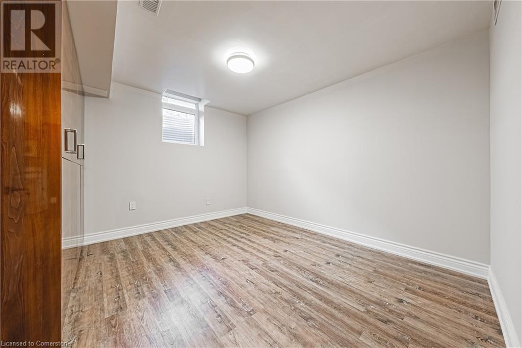 Photo 30 of 5008 Willowood Drive, Mississauga ON