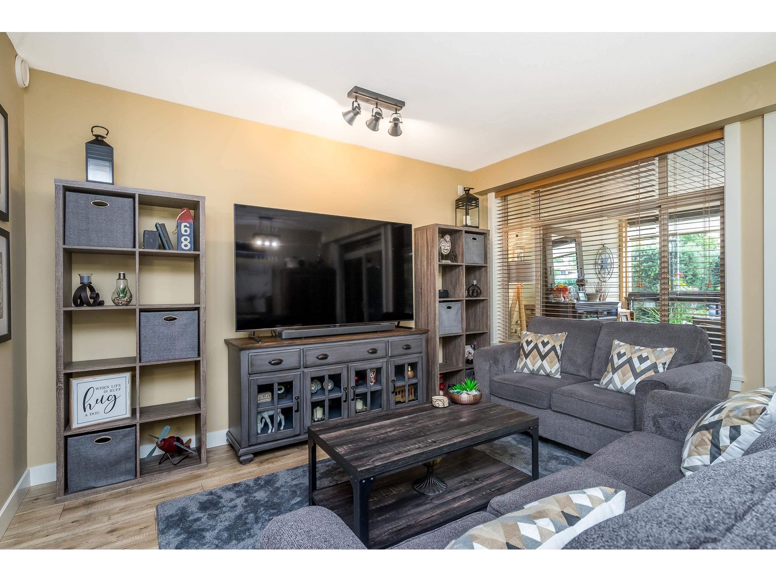 112 2860 TRETHEWEY STREET, Abbotsford real estate listing R3004969