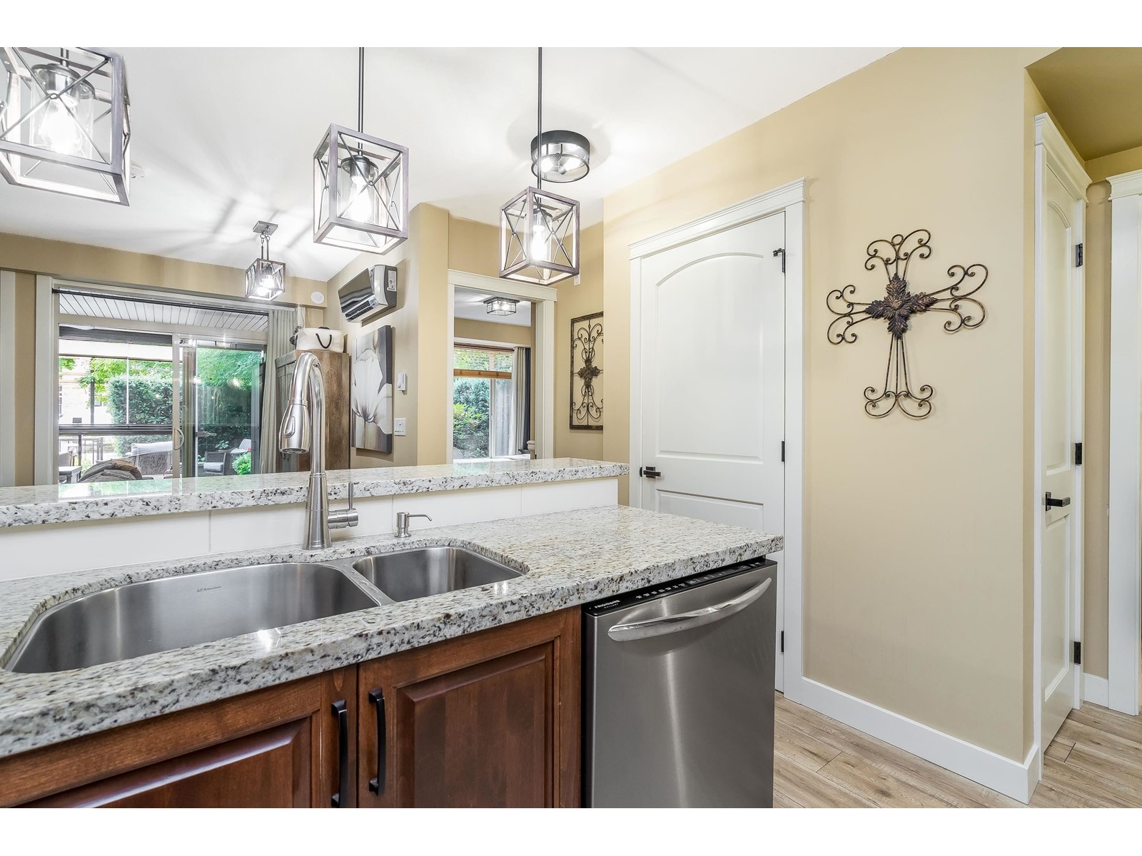 112 2860 TRETHEWEY STREET, Abbotsford real estate listing R3004969