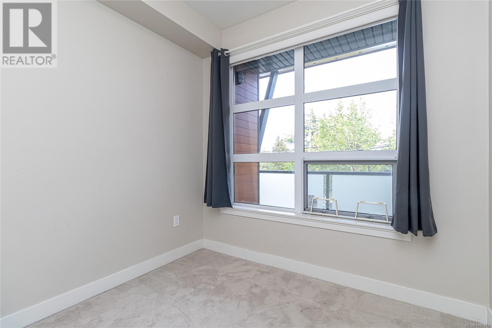 #102 4000 SHELBOURNE ST - Image 38