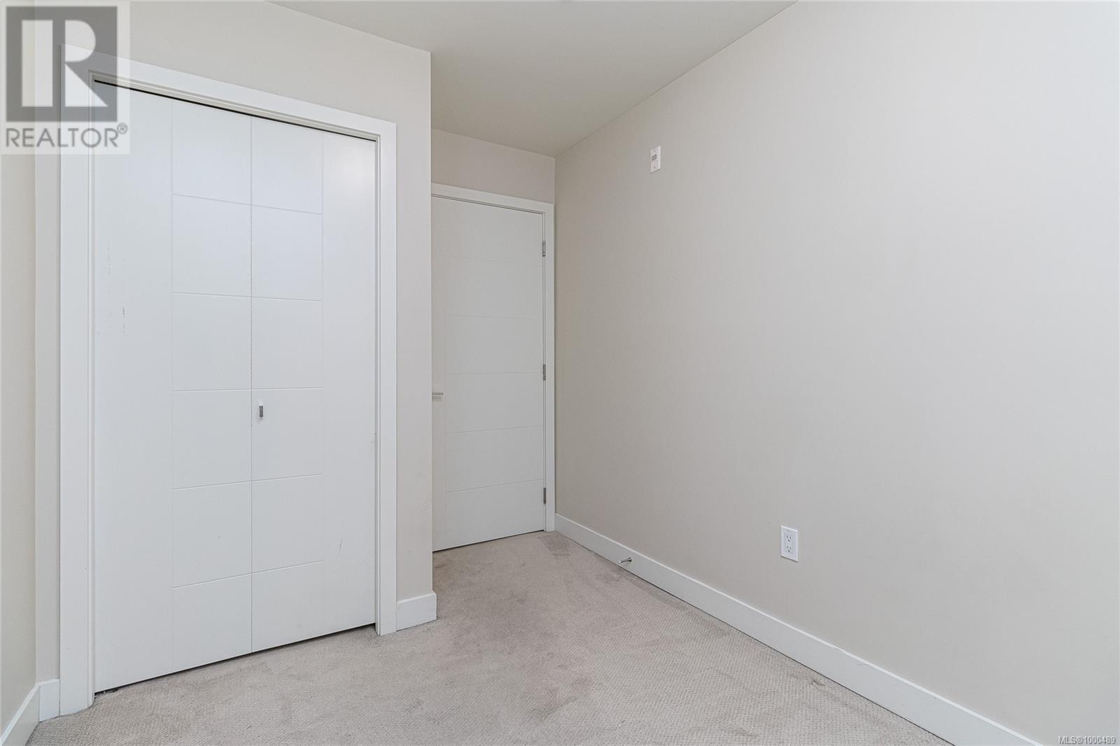 #102 4000 SHELBOURNE ST - Image 41