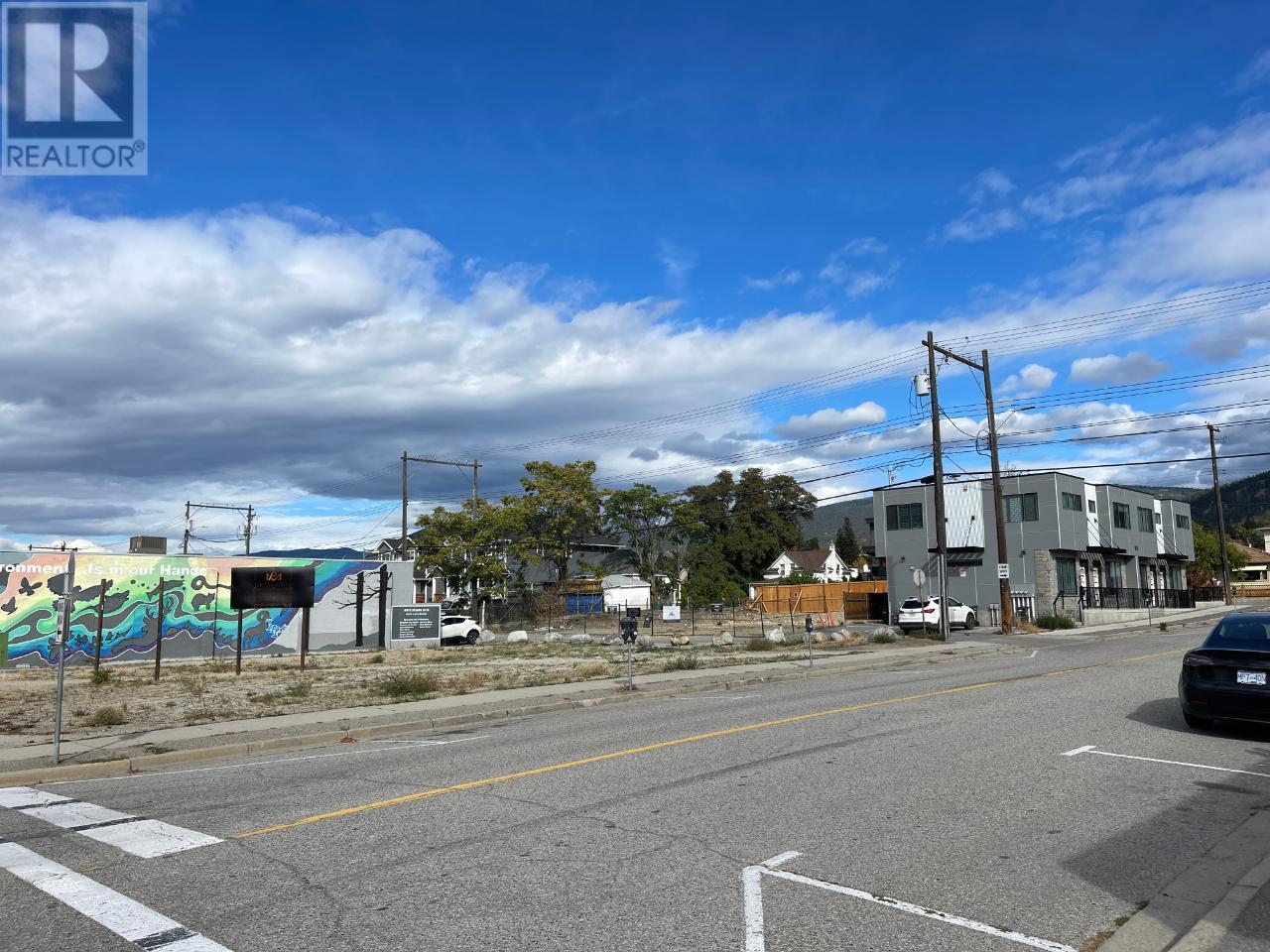  582/598 MAIN Street, Penticton