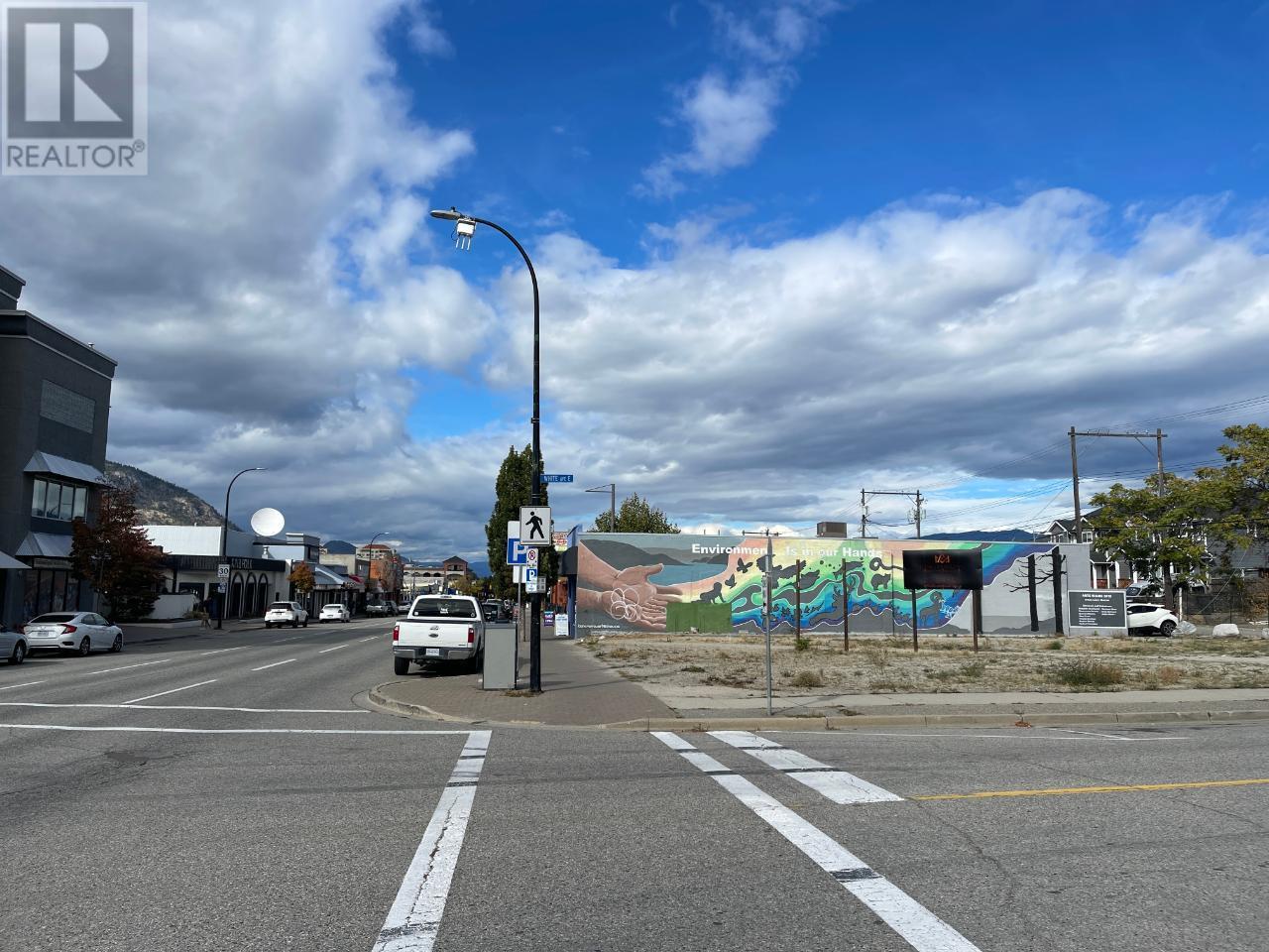  582/598 MAIN Street, Penticton