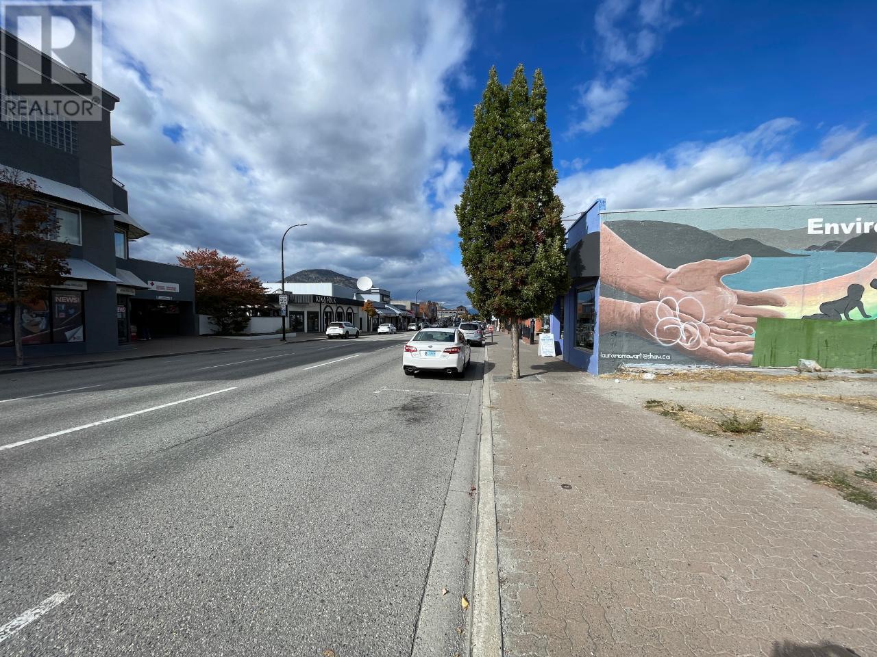  582/598 MAIN Street, Penticton