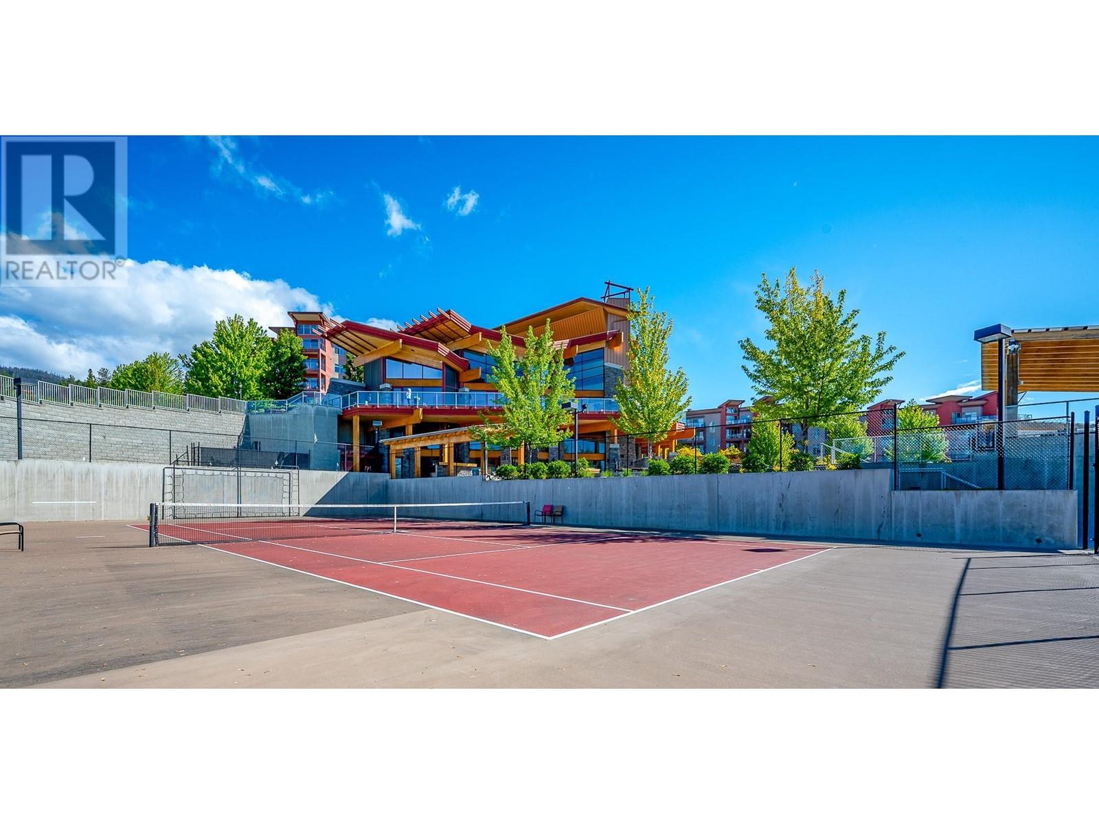 201 3211 Skyview Lane, West Kelowna
