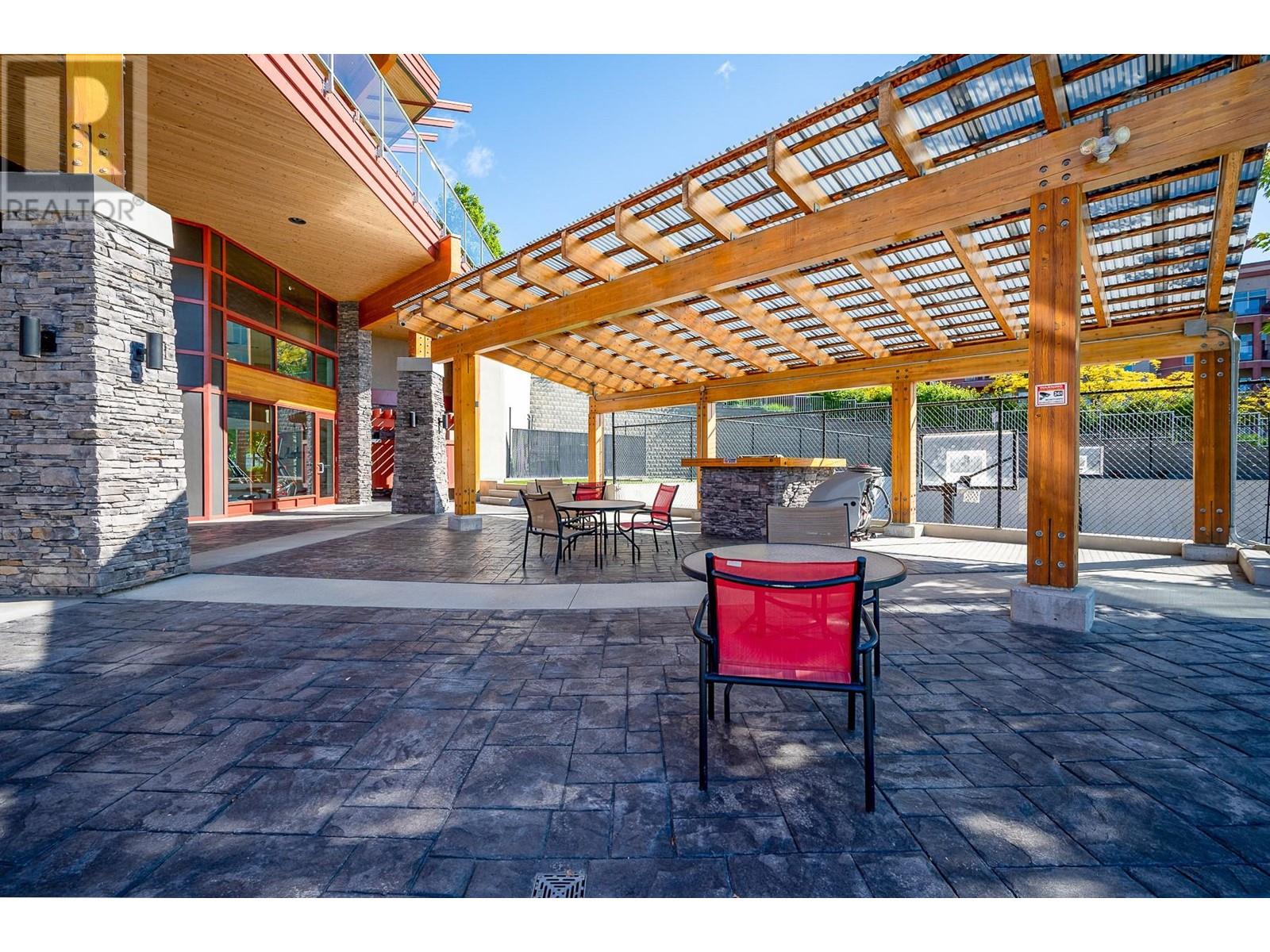201 3211 Skyview Lane, West Kelowna