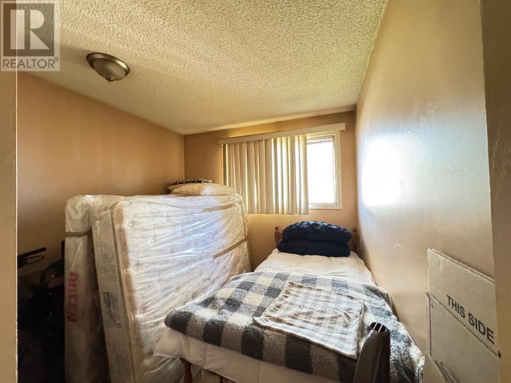 Single Family House Bungalow for Sale in  Rundlehorn Drive NE Pineridge Calgary 