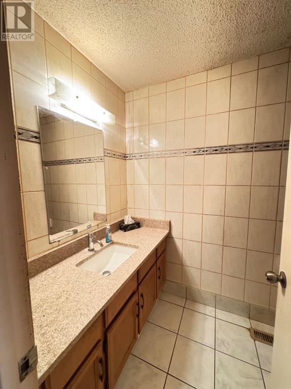 Single Family House Bungalow for Sale in  Rundlehorn Drive NE Pineridge Calgary 