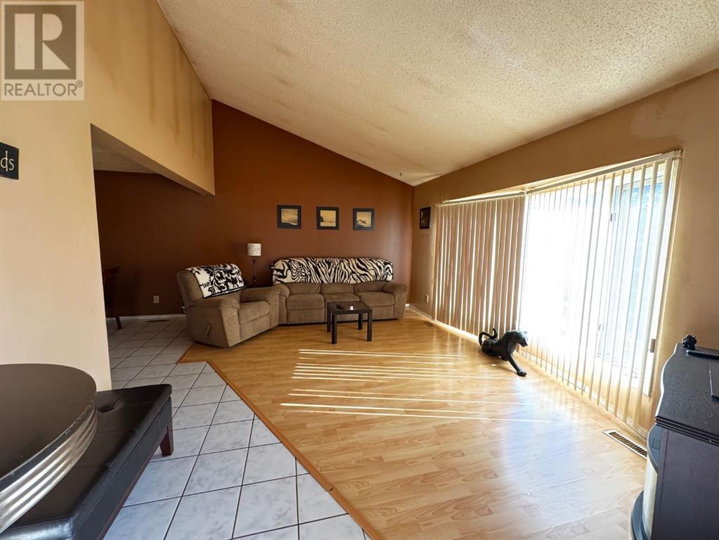 Single Family House Bungalow for Sale in  Rundlehorn Drive NE Pineridge Calgary 